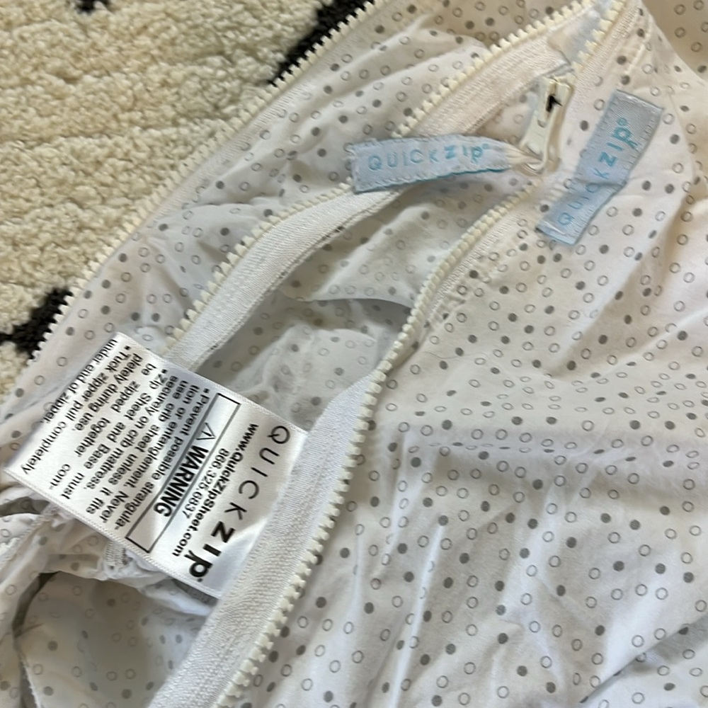 QuickZip crib sheet bundle - Picture 2 of 5